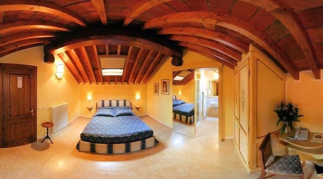 Double Room, Jetted Tub