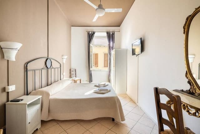 Double or Twin Room, Shared Bathroom