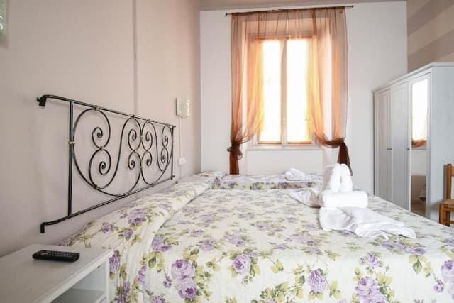 Triple Room, Shared Bathroom