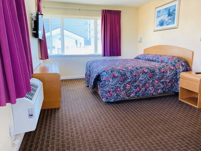 Standard Room, 1 King Bed