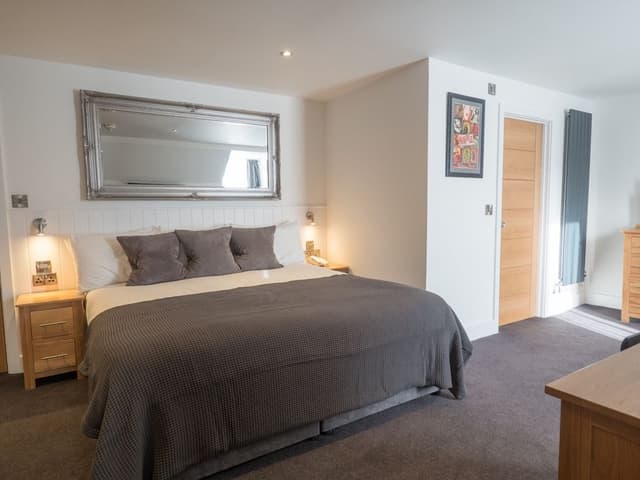 King Room with Sofa Bed