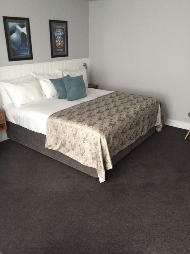King Room with Sofa Bed