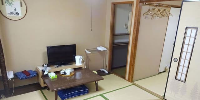 Japanese Style 10 Tatami-mat Room, Shared Bathroom