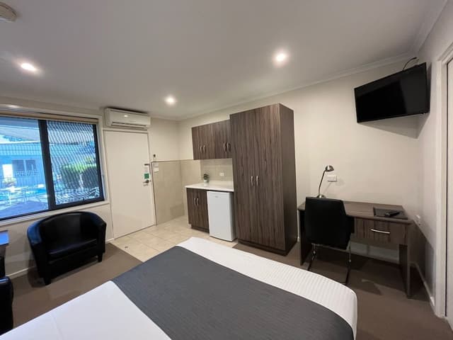 Superior Deluxe Queen Room
