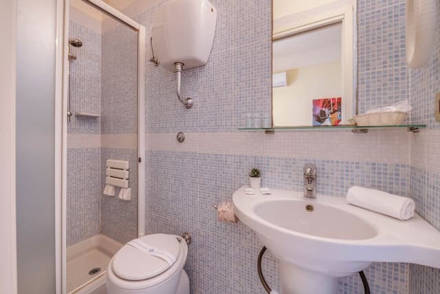 Economy Room, 1 Large Twin Bed, Non Smoking, Air conditioning