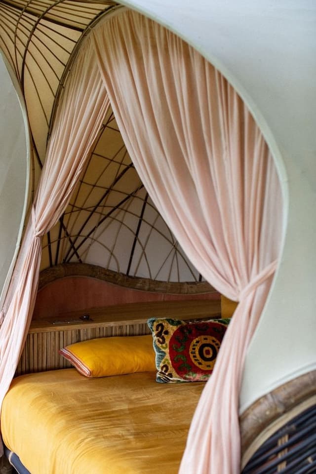 Tree House - One Bedroom Valley View
