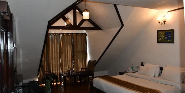 Deluxe Room (Without Balcony and Mountain View)