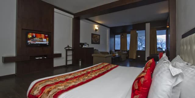 Royal Suite (With Private Balcony and Normal Mountain view)
