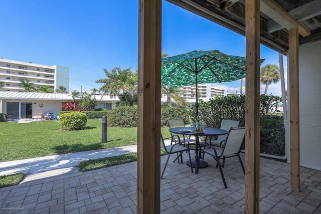 Condo (Jamaica Royale 2BR TownHome)