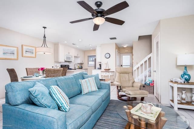Condo (Jamaica Royale 2BR TownHome)