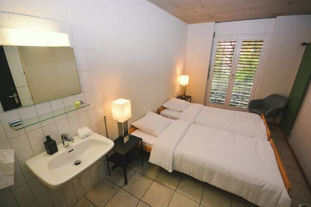 Basic Double, shared bathroom