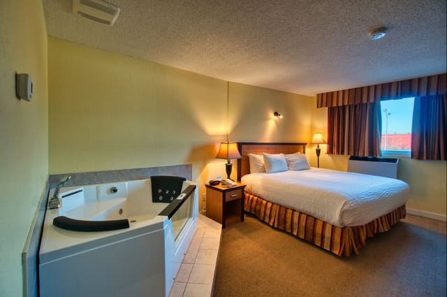 Room, 1 King Bed, Jetted Tub
