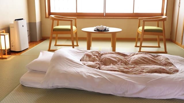 Japanese-style Room, Lake View