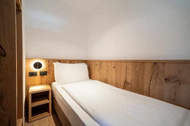 Apartment, 2 Bedrooms, Balcony