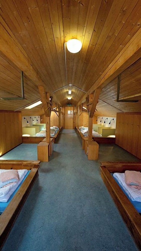 Shared Dormitory, Shared Bathroom (1 bed in 16 bed dorm)