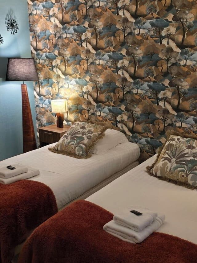 Triple room (3 single beds)