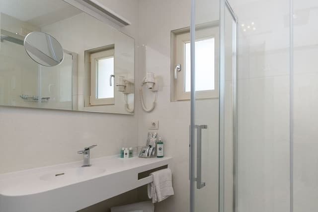 Double or Twin Room, Mountain View