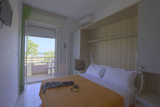 Double Room, Balcony