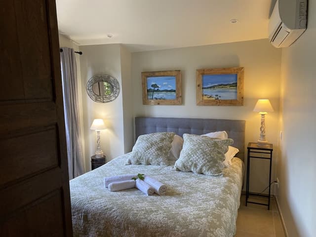 Villa, 2 Bedrooms, Bay View, Poolside