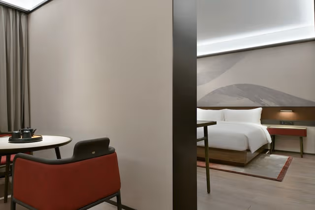 Deluxe Suite, Garden View