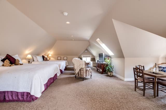 Penthouse Suite with 2 King Beds