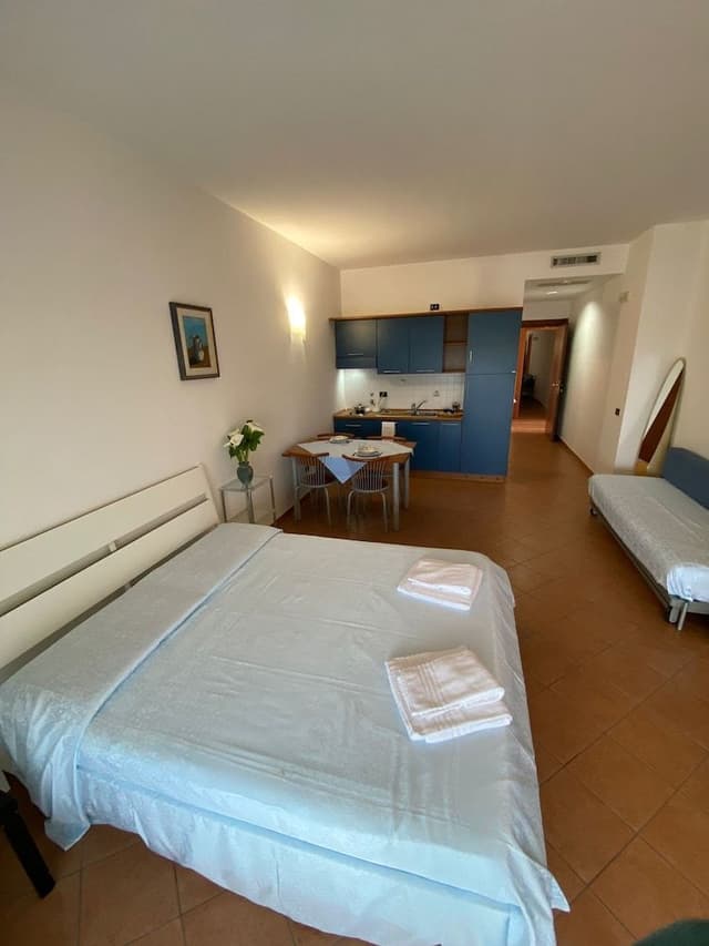 Standard Studio, Terrace