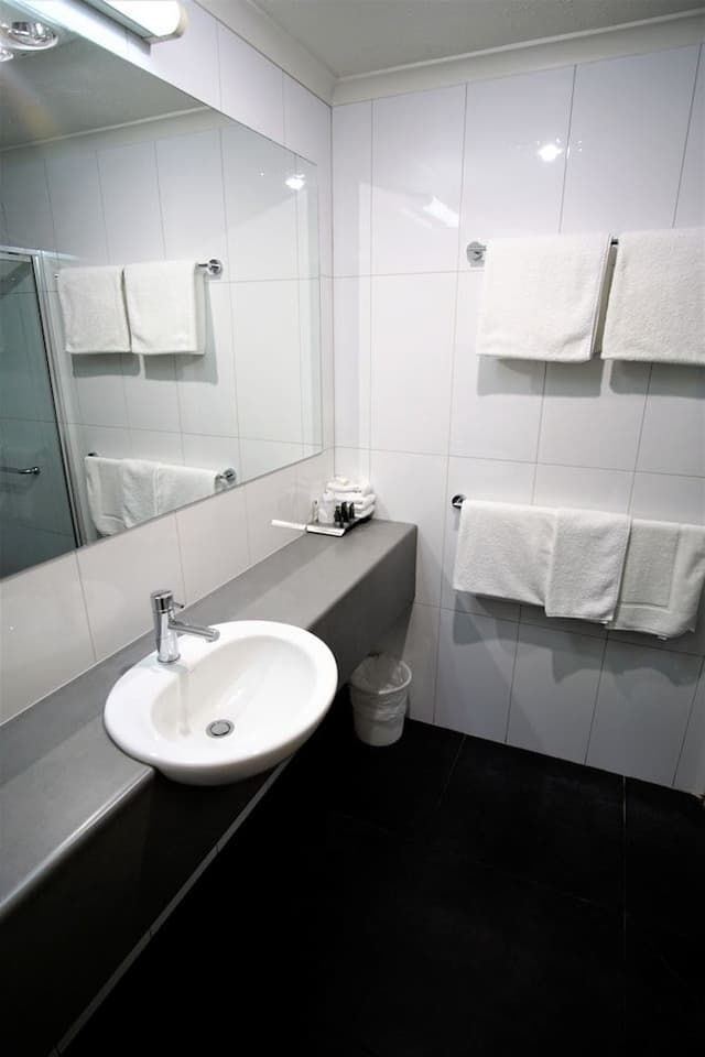 Deluxe 2 Bedroom Apartment, Upstairs