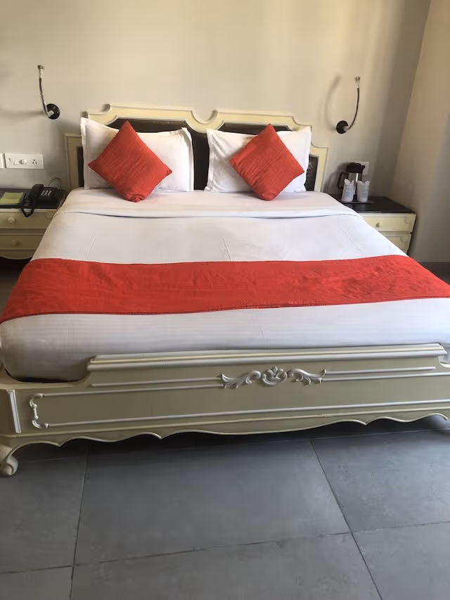 Super Deluxe Room