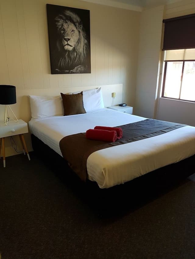 Standard Room, 1 Queen Bed