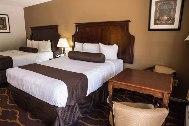 Standard Room, 2 Queen Beds, Non Smoking
