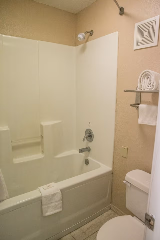 Standard Room, 2 Queen Beds, Non Smoking