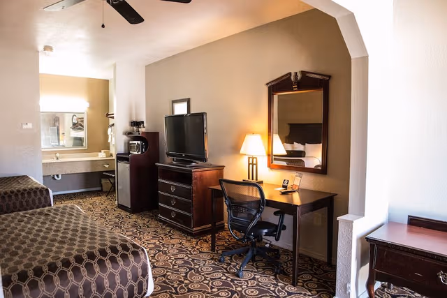 Standard Room, 2 Queen Beds, Non Smoking