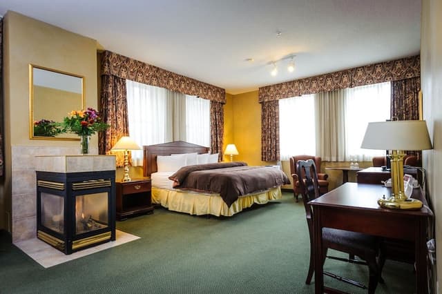 Family Suite, 1 King Bed with Sofa bed