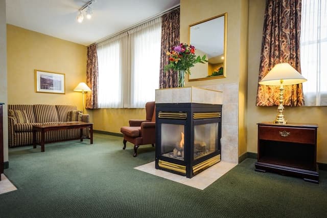 Family Suite, 1 King Bed with Sofa bed