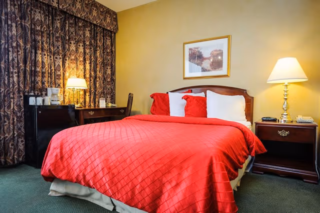 Standard Room, 1 Queen Bed