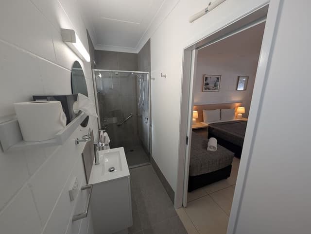 Deluxe Room (Deluxe Twin - Two Beds)
