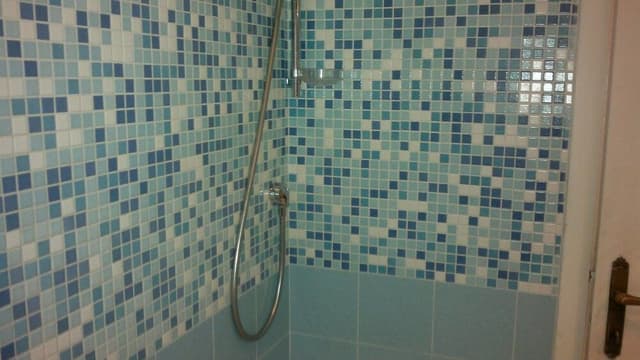 Double Room, 1 Queen Bed, Shared Bathroom