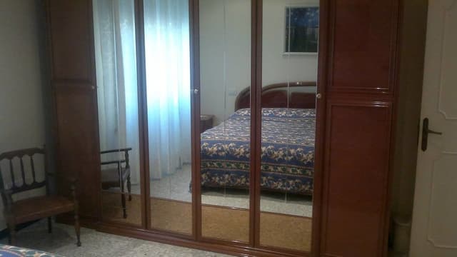 Double Room, 1 Queen Bed, Shared Bathroom