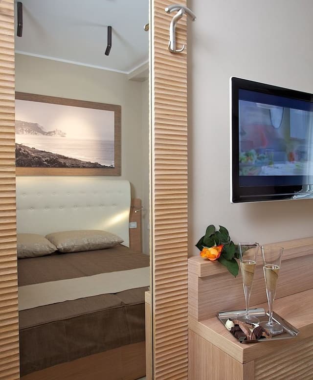 Junior Suite, Kitchenette, Hill View