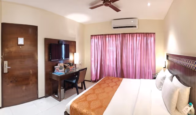 Club Room (Contactless Check-in available)