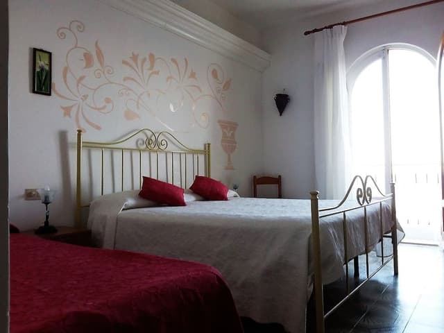 Traditional Room, 1 Queen Bed, Balcony, Sea View