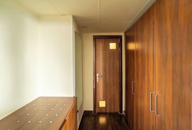 Executive Suite, City View