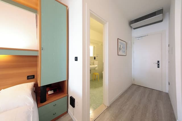Small Economy Room