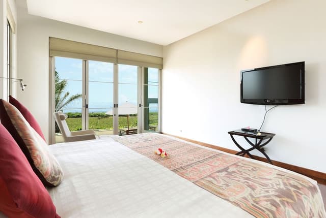 3 Bedrooms Deluxe Villa Beachfront