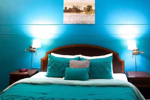 Classic Room, 1 King Bed, Non Smoking