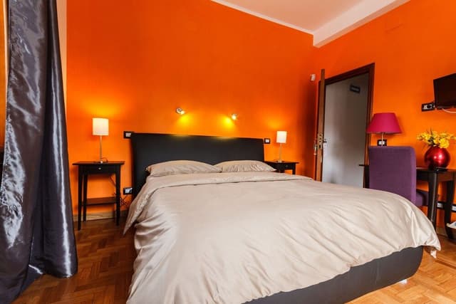 Comfort Double Room, Private Bathroom, City View (External Bathroom)