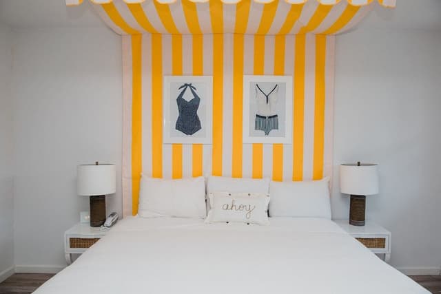 Club King Bed