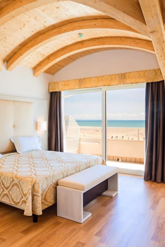 Deluxe Double Room, Partial Sea View