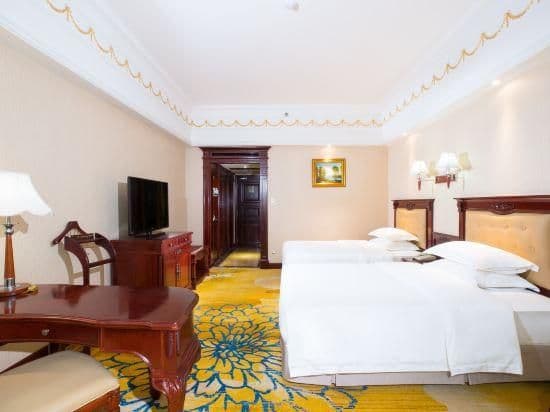 Deluxe Twin Bed