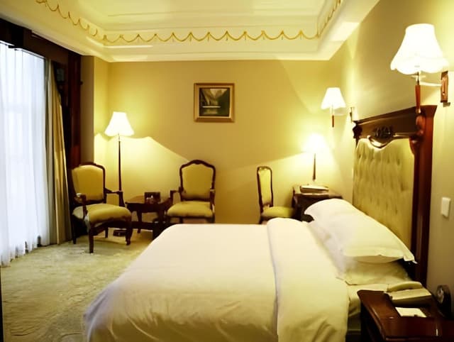 Deluxe King Room